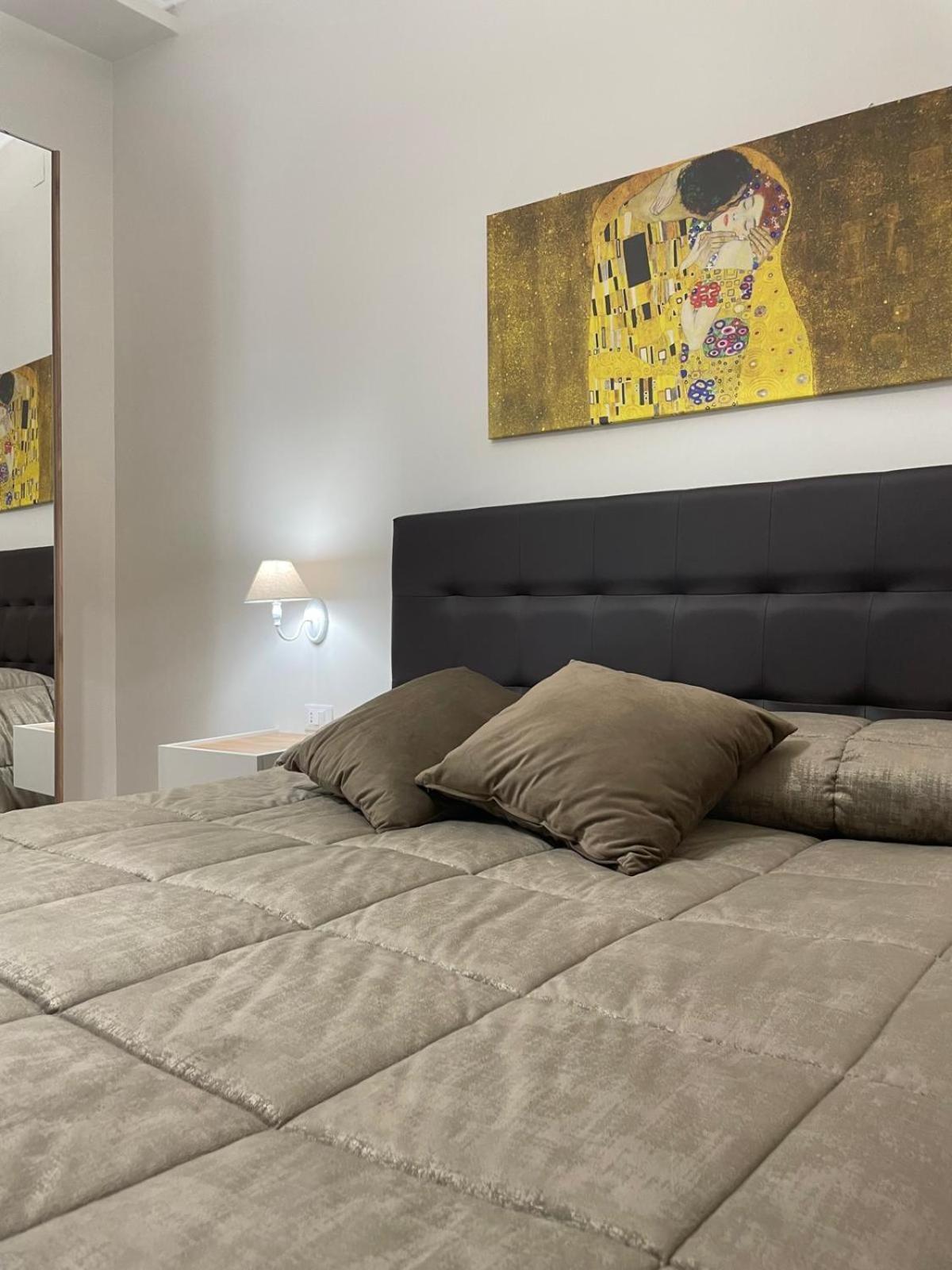Luxury Apartament'S Celso Palermo Bagian luar foto